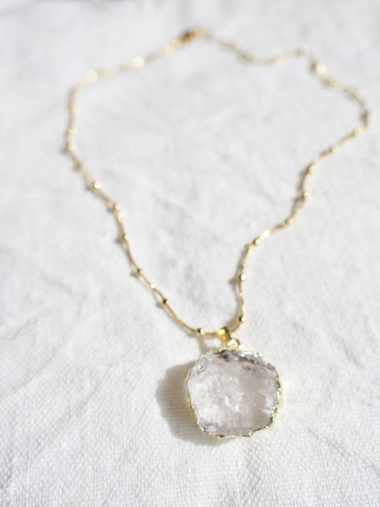 Jewellery Luminary necklace (crystal quartz pendant)